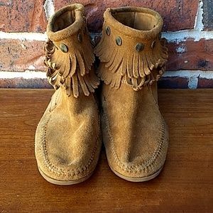 Minnetonka brown fringed ankle zip moccasin